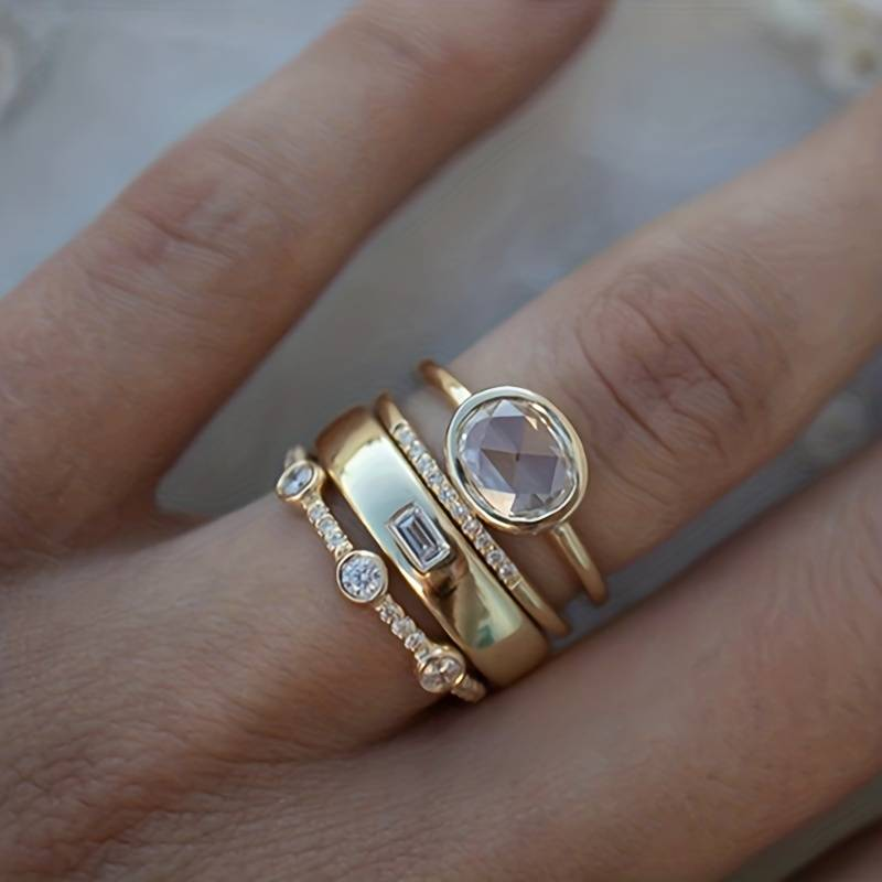 Lucie - Ensemble de bagues en or vintage et zirconium