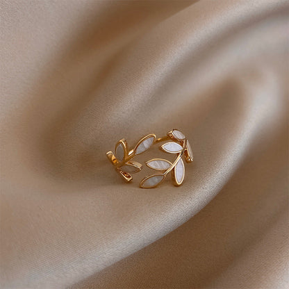 Pur - Bague Ajustable en Opale Blanche en Feuille