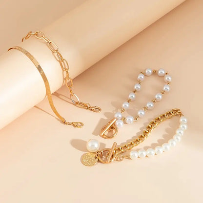 Lot de bracelets en perles superposées luxueux