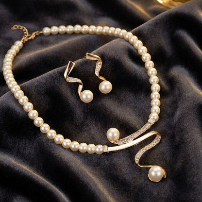 Parure de collier en perles naturelles élégante
