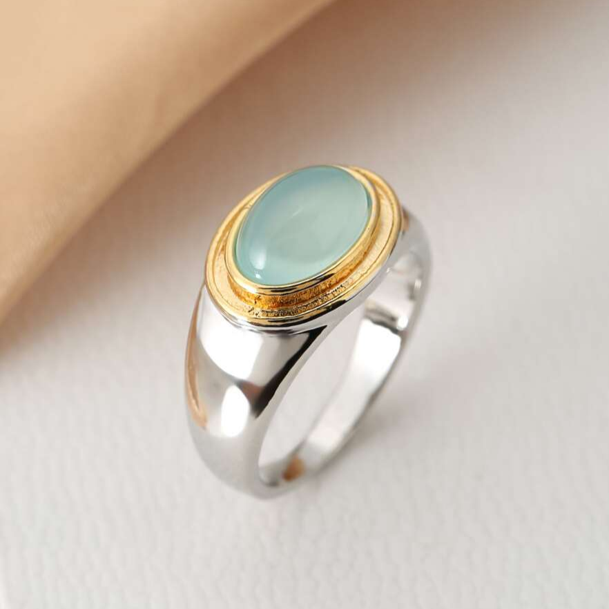 Gabi - Bague vintage en grenat vert