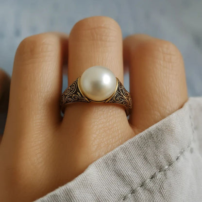 Bague vintage intemporelle en or et perles